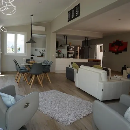 Villa Seaesta Les Deveses