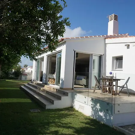 Seaesta Villa *